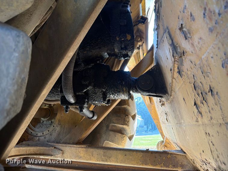 image for item DZ4702 1987 Caterpillar 627B conventional scraper 
