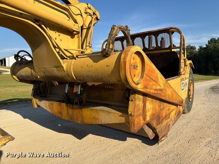 image for item DZ4702 1987 Caterpillar 627B conventional scraper 