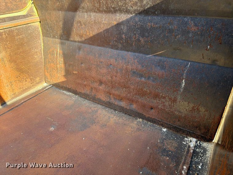 image for item DZ4702 1987 Caterpillar 627B conventional scraper 