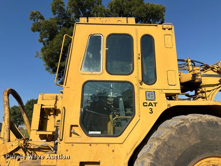 image for item DZ4702 1987 Caterpillar 627B conventional scraper 