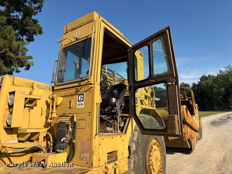 image for item DZ4702 1987 Caterpillar 627B conventional scraper 