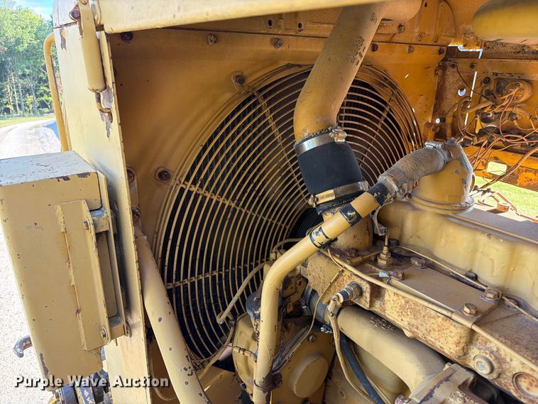 image for item DZ4702 1987 Caterpillar 627B conventional scraper 