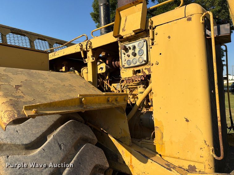 image for item DZ4702 1987 Caterpillar 627B conventional scraper 