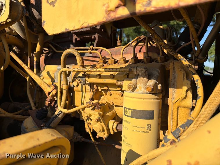 image for item DZ4702 1987 Caterpillar 627B conventional scraper 