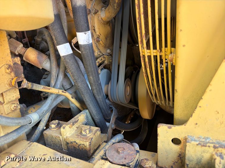 image for item DZ4702 1987 Caterpillar 627B conventional scraper 
