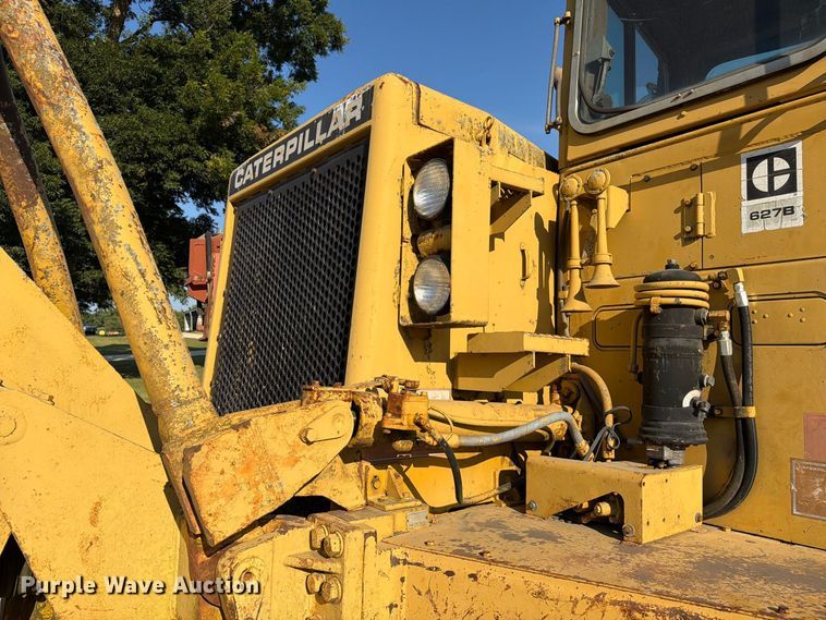 image for item DZ4702 1987 Caterpillar 627B conventional scraper 