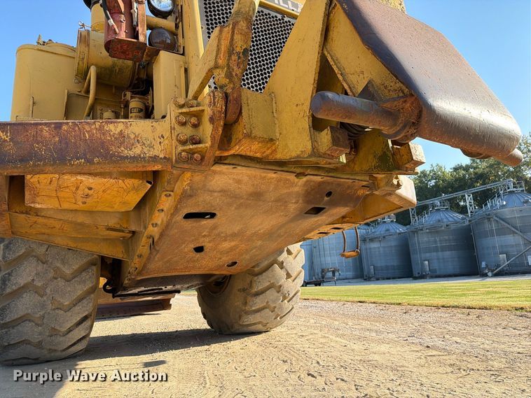 image for item DZ4702 1987 Caterpillar 627B conventional scraper 