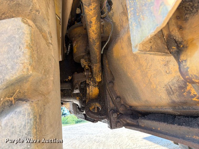 image for item DZ4702 1987 Caterpillar 627B conventional scraper 