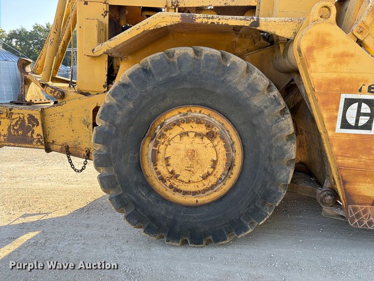 image for item DZ4702 1987 Caterpillar 627B conventional scraper 