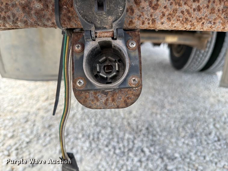 image for item DZ4713 2013 Hino 268 bucket truck
