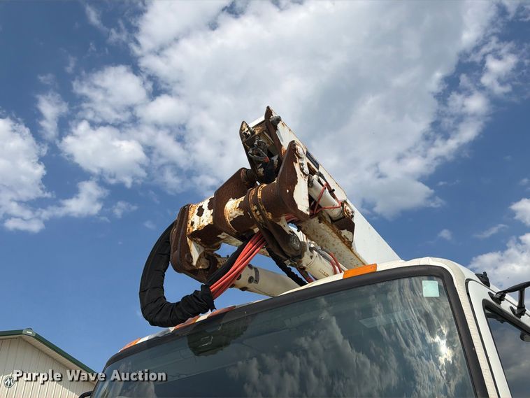 image for item DZ4713 2013 Hino 268 bucket truck