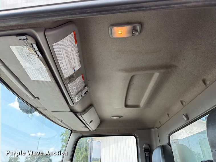 image for item DZ4713 2013 Hino 268 bucket truck