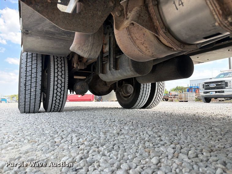 image for item DZ4713 2013 Hino 268 bucket truck