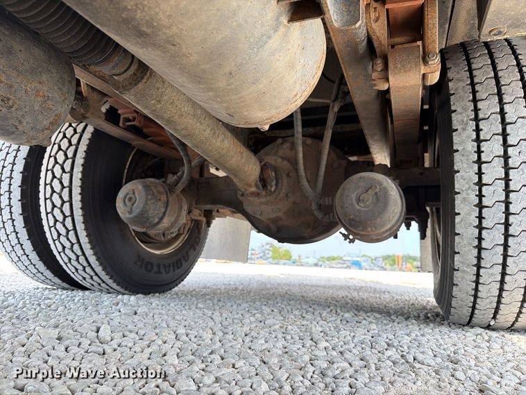 image for item DZ4713 2013 Hino 268 bucket truck