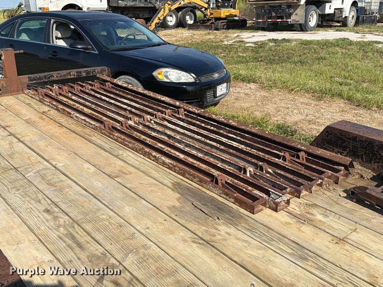 image for item DZ4753 (8) concrete forms