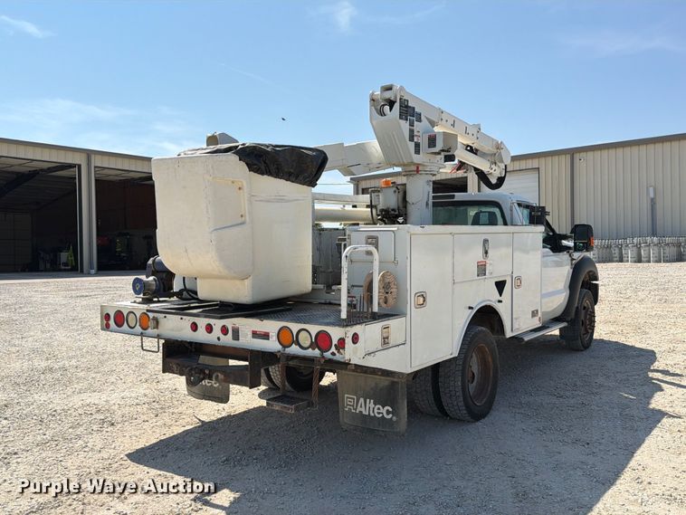 image for item DZ4754 2015 Ford F550 Super Duty XL bucket truck