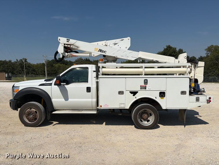 image for item DZ4754 2015 Ford F550 Super Duty XL bucket truck