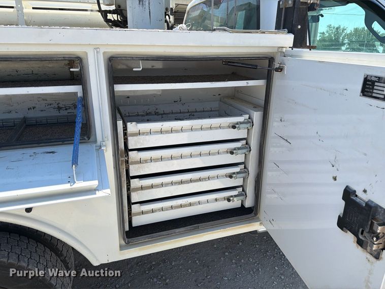 image for item DZ4754 2015 Ford F550 Super Duty XL bucket truck