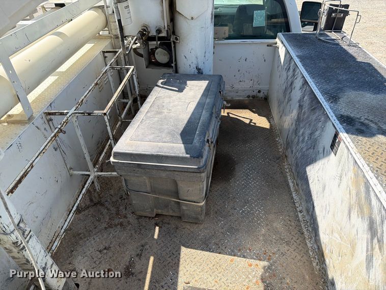image for item DZ4754 2015 Ford F550 Super Duty XL bucket truck