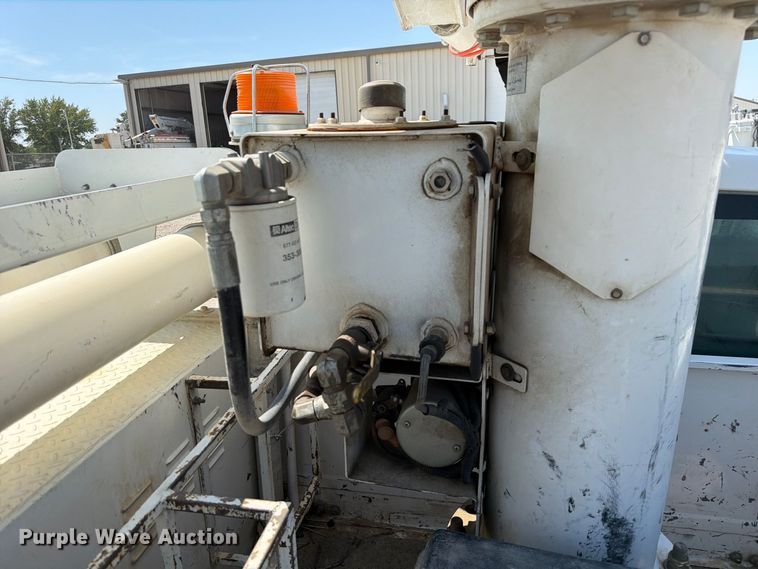 image for item DZ4754 2015 Ford F550 Super Duty XL bucket truck