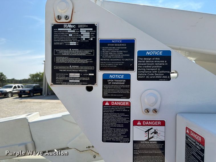image for item DZ4754 2015 Ford F550 Super Duty XL bucket truck