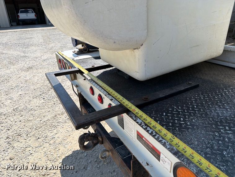 image for item DZ4754 2015 Ford F550 Super Duty XL bucket truck