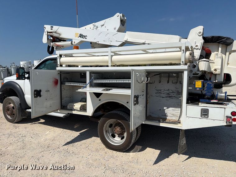image for item DZ4754 2015 Ford F550 Super Duty XL bucket truck