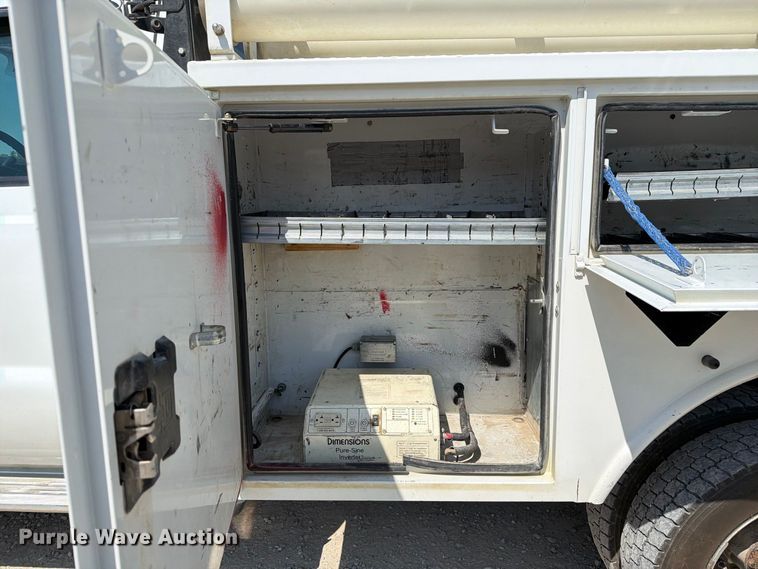 image for item DZ4754 2015 Ford F550 Super Duty XL bucket truck