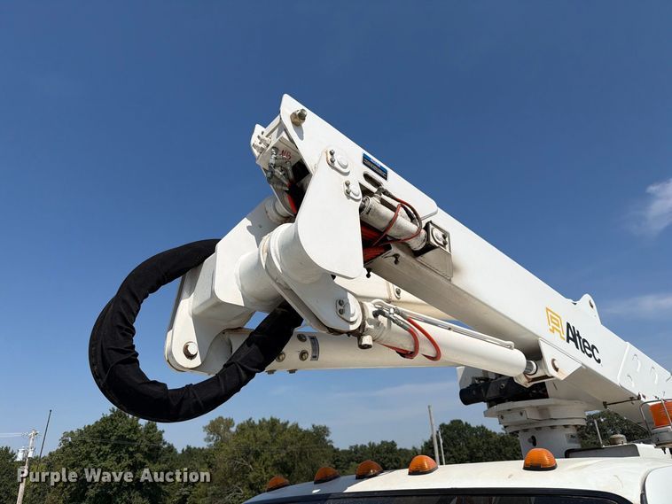 image for item DZ4754 2015 Ford F550 Super Duty XL bucket truck