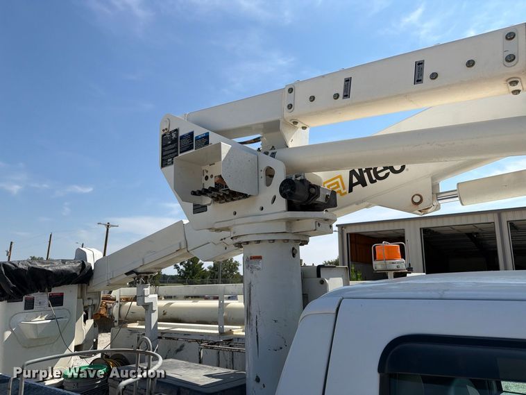 image for item DZ4754 2015 Ford F550 Super Duty XL bucket truck
