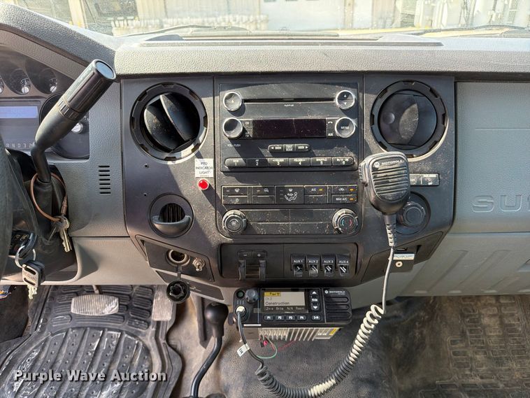 image for item DZ4754 2015 Ford F550 Super Duty XL bucket truck