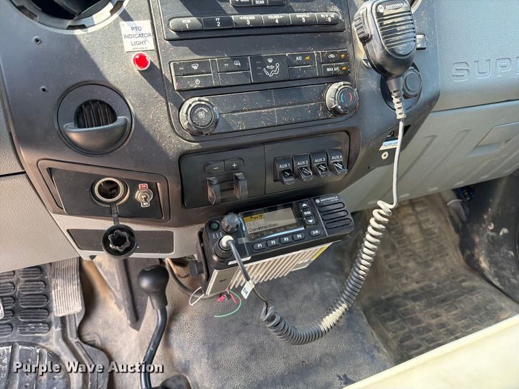 image for item DZ4754 2015 Ford F550 Super Duty XL bucket truck