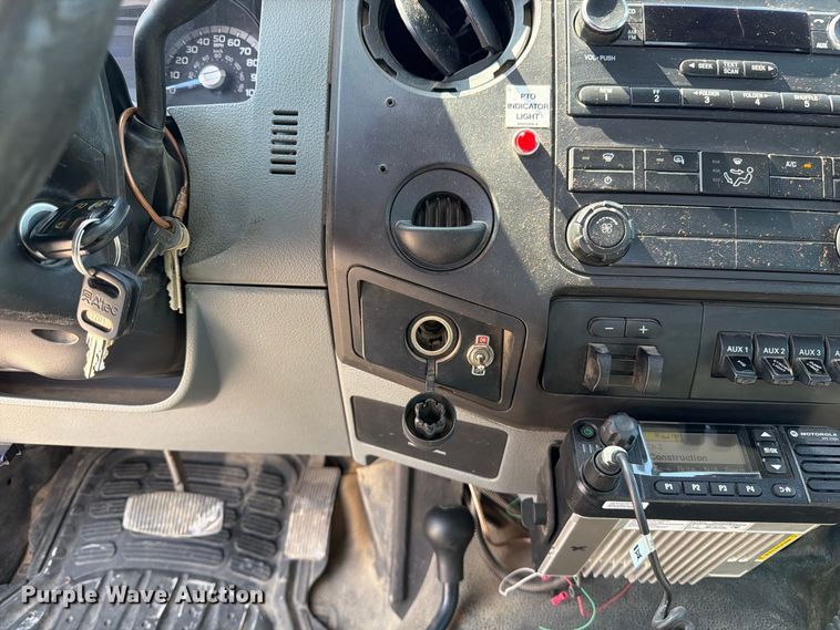 image for item DZ4754 2015 Ford F550 Super Duty XL bucket truck