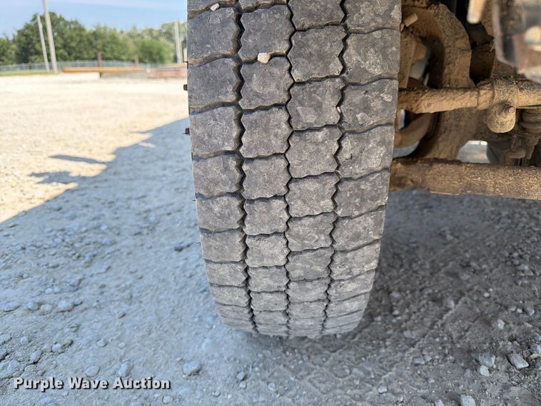 image for item DZ4754 2015 Ford F550 Super Duty XL bucket truck