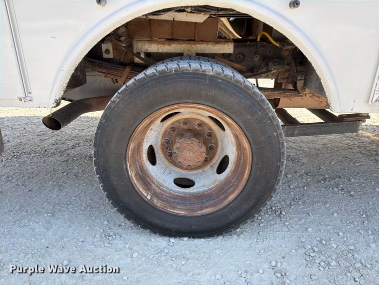 image for item DZ4754 2015 Ford F550 Super Duty XL bucket truck