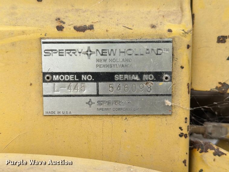 image for item DZ4760 1982 New Holland L-445 skid steer loader