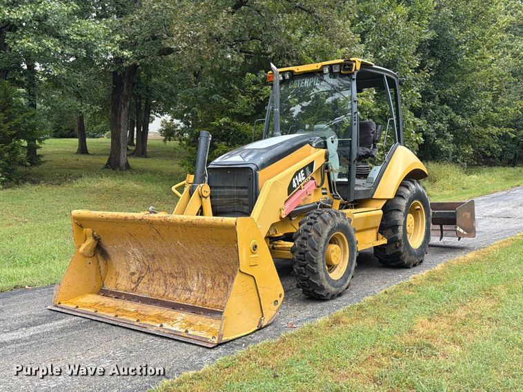image for item DZ4782 2008 Caterpillar 414E IL landscape tractor