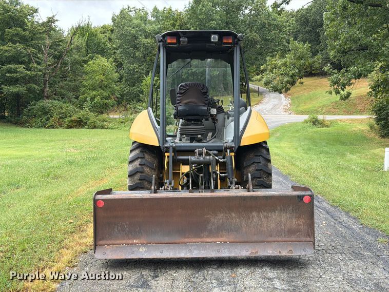 image for item DZ4782 2008 Caterpillar 414E IL landscape tractor