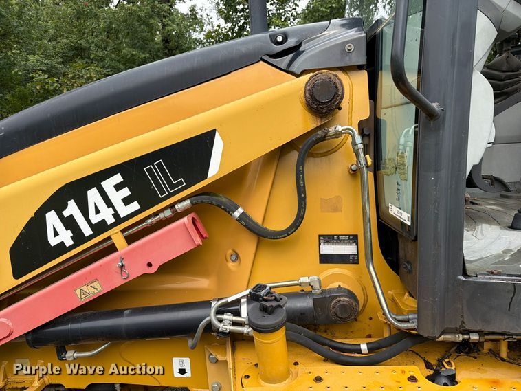 image for item DZ4782 2008 Caterpillar 414E IL landscape tractor