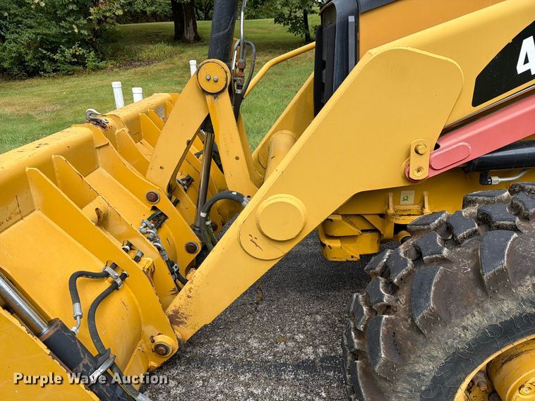 image for item DZ4782 2008 Caterpillar 414E IL landscape tractor