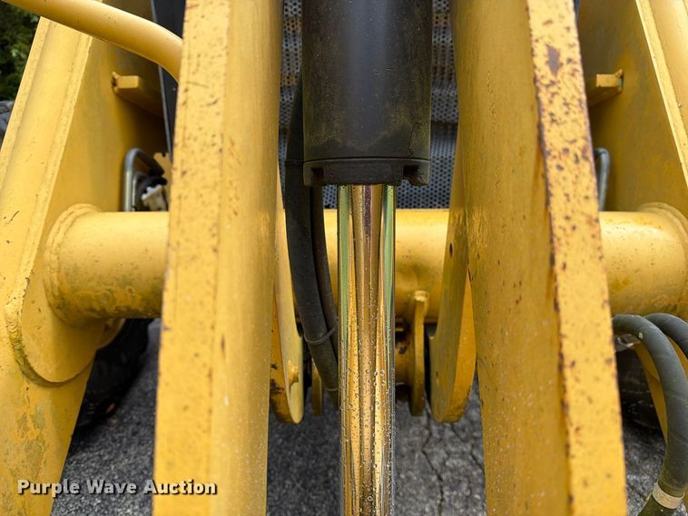image for item DZ4782 2008 Caterpillar 414E IL landscape tractor