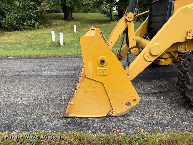 image for item DZ4782 2008 Caterpillar 414E IL landscape tractor