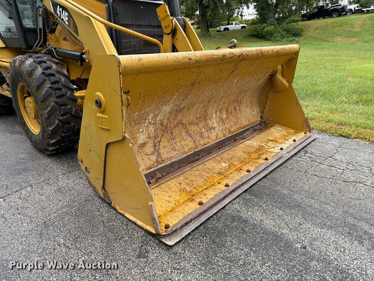 image for item DZ4782 2008 Caterpillar 414E IL landscape tractor