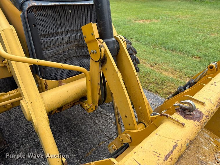 image for item DZ4782 2008 Caterpillar 414E IL landscape tractor