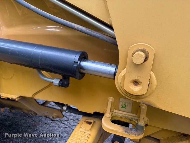 image for item DZ4782 2008 Caterpillar 414E IL landscape tractor