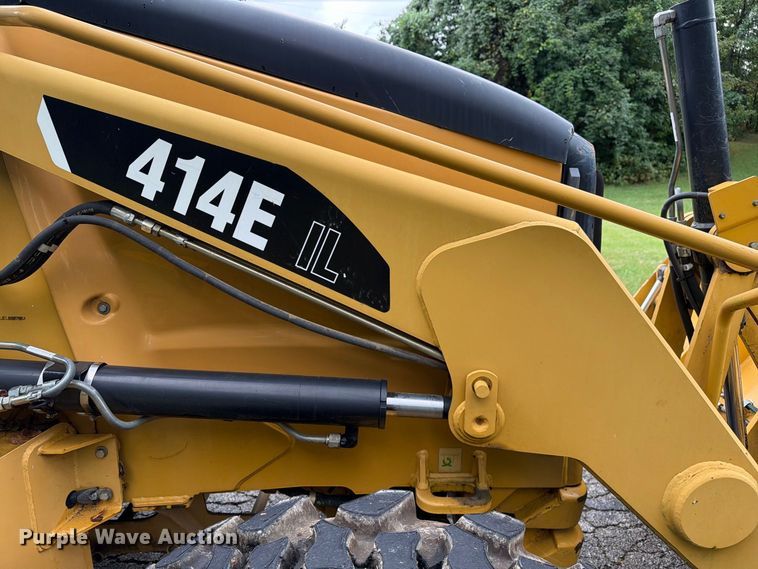 image for item DZ4782 2008 Caterpillar 414E IL landscape tractor