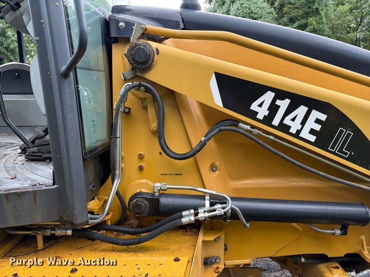 image for item DZ4782 2008 Caterpillar 414E IL landscape tractor