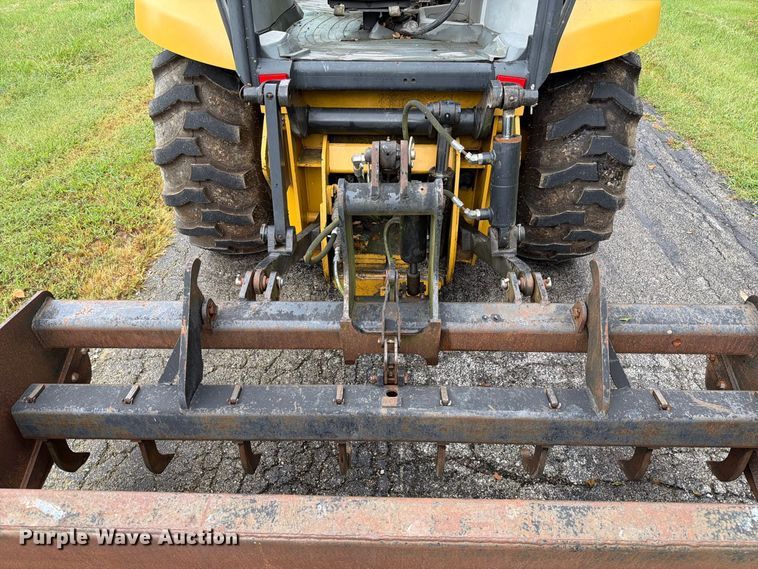 image for item DZ4782 2008 Caterpillar 414E IL landscape tractor