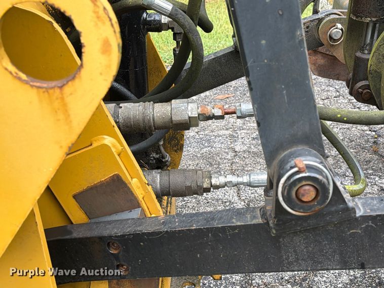 image for item DZ4782 2008 Caterpillar 414E IL landscape tractor
