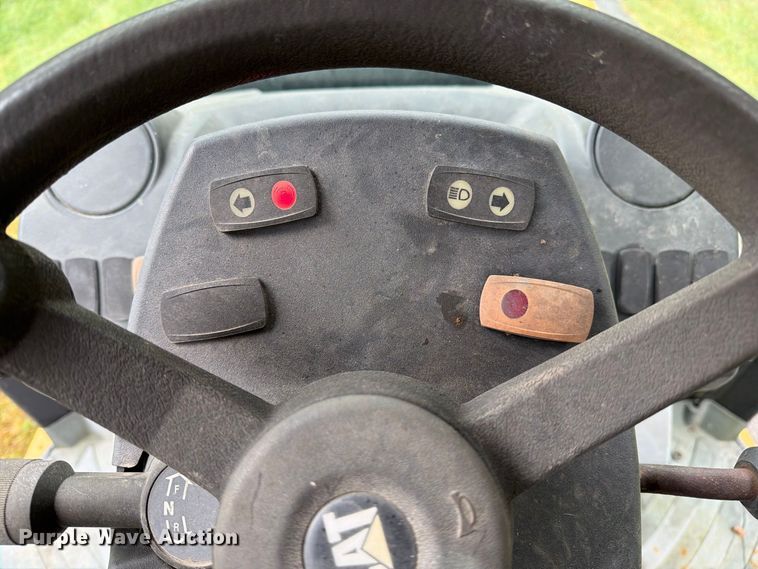 image for item DZ4782 2008 Caterpillar 414E IL landscape tractor